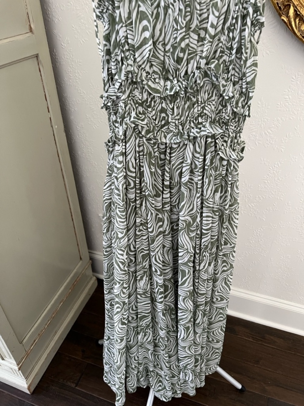 En Saison Sage Green & White Smocked Maxi Dress - Picture 7 of 8